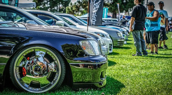 Comment dénicher les ceintures parfaites pour sublimer vos robes fluides ?